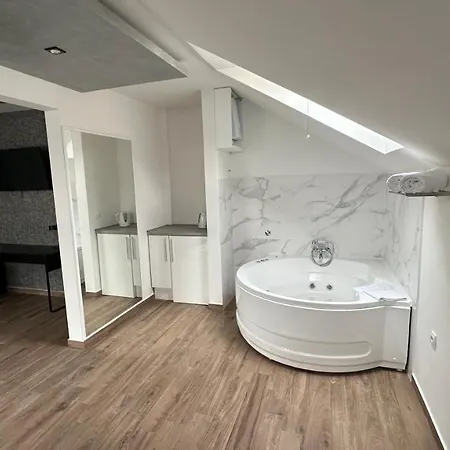 Seti Gorgeous With Jacuzzi Apartment Belgrade