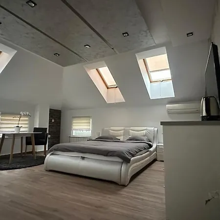 Seti Gorgeous With Jacuzzi Apartment